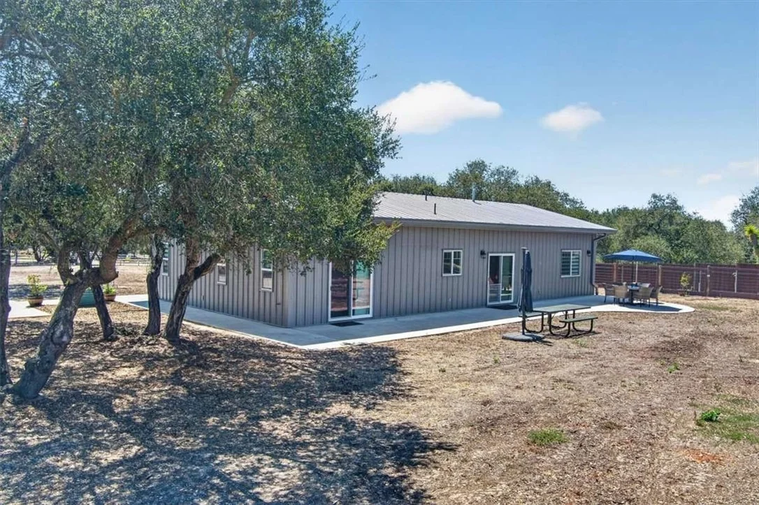 Photo of 1116 1120 Rolling Oaks Drive