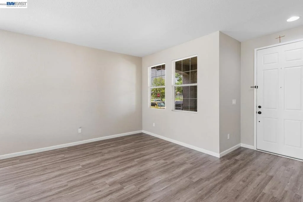 Photo of 632 Skimmer Dr