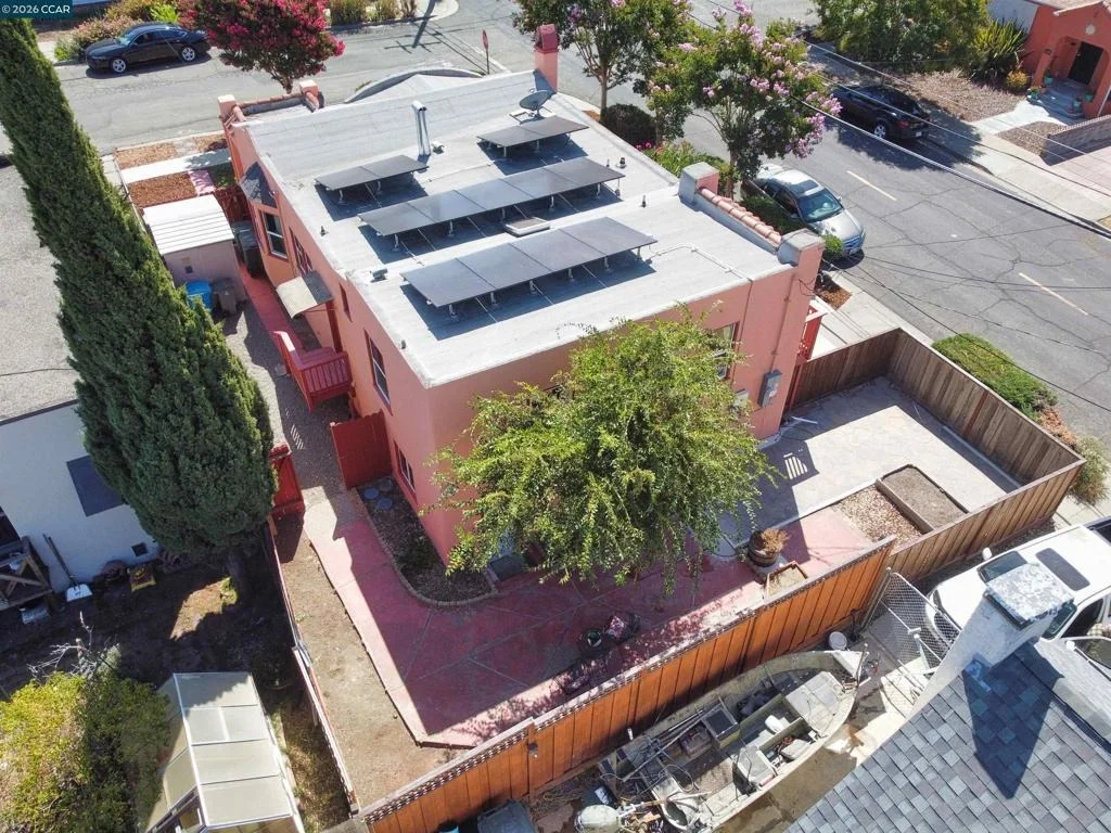 Photo of 1402 Gordon Street
