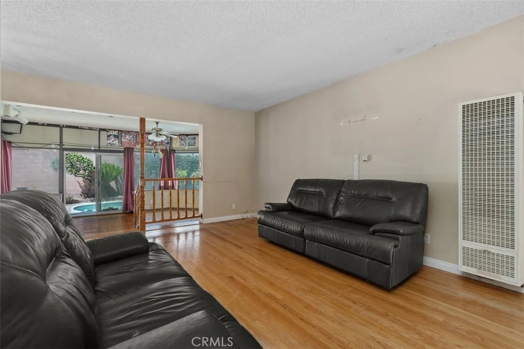 Photo of 10253 Angell