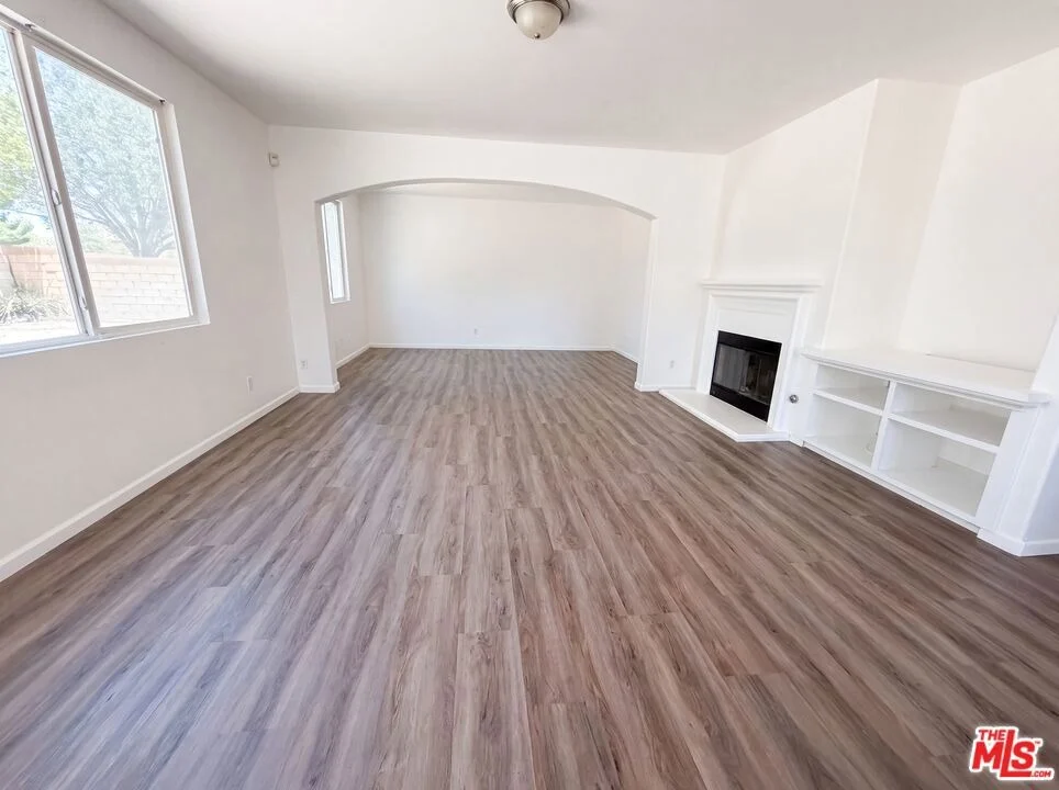 Photo of 3147 W Lingard Street