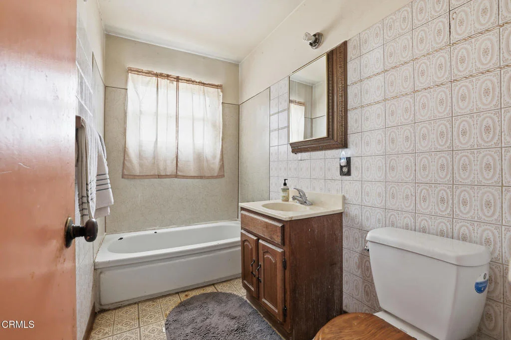 Photo of 456 E Poplar Street