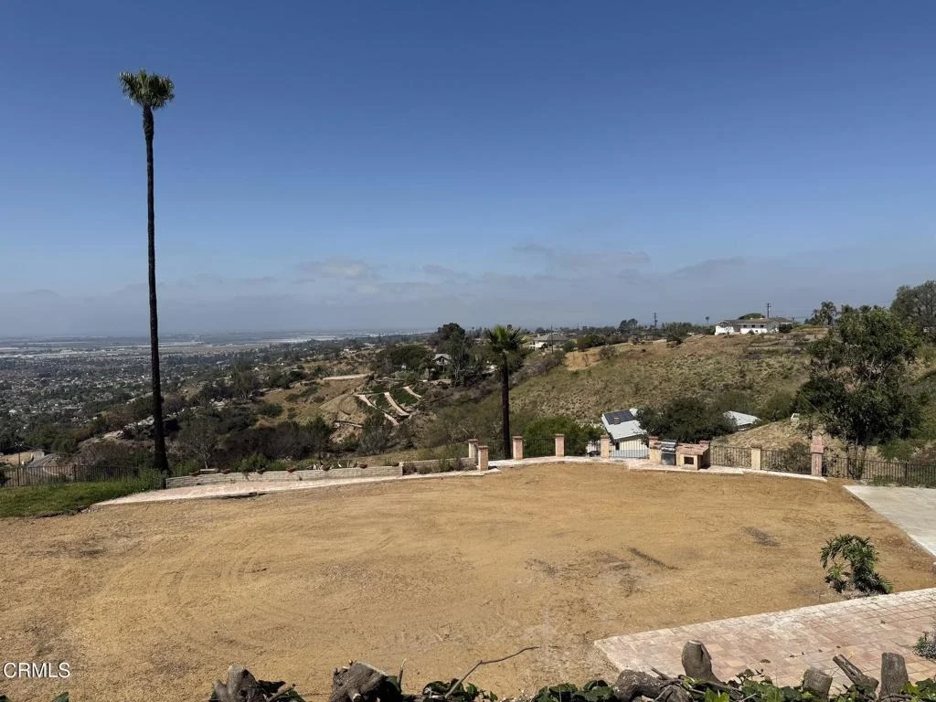 Photo of 894 W Highland Drive