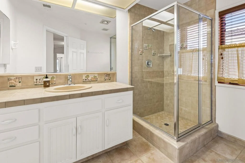 Photo of 25090 Oakana