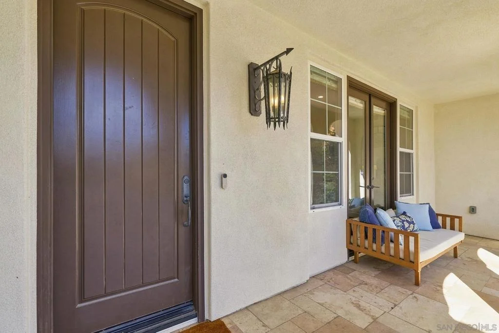 Photo of 7598 Circulo Sequoia