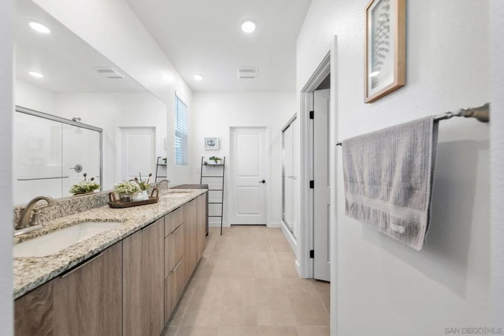 Photo of 35241 Valencia Pt