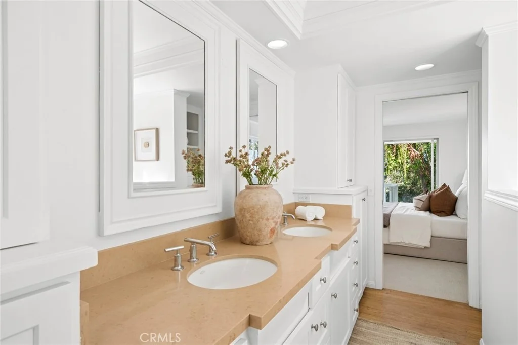 Photo of 608 Saint James Place