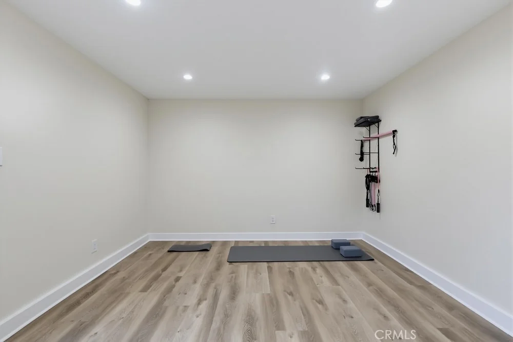 Photo of 5868 Myrtle