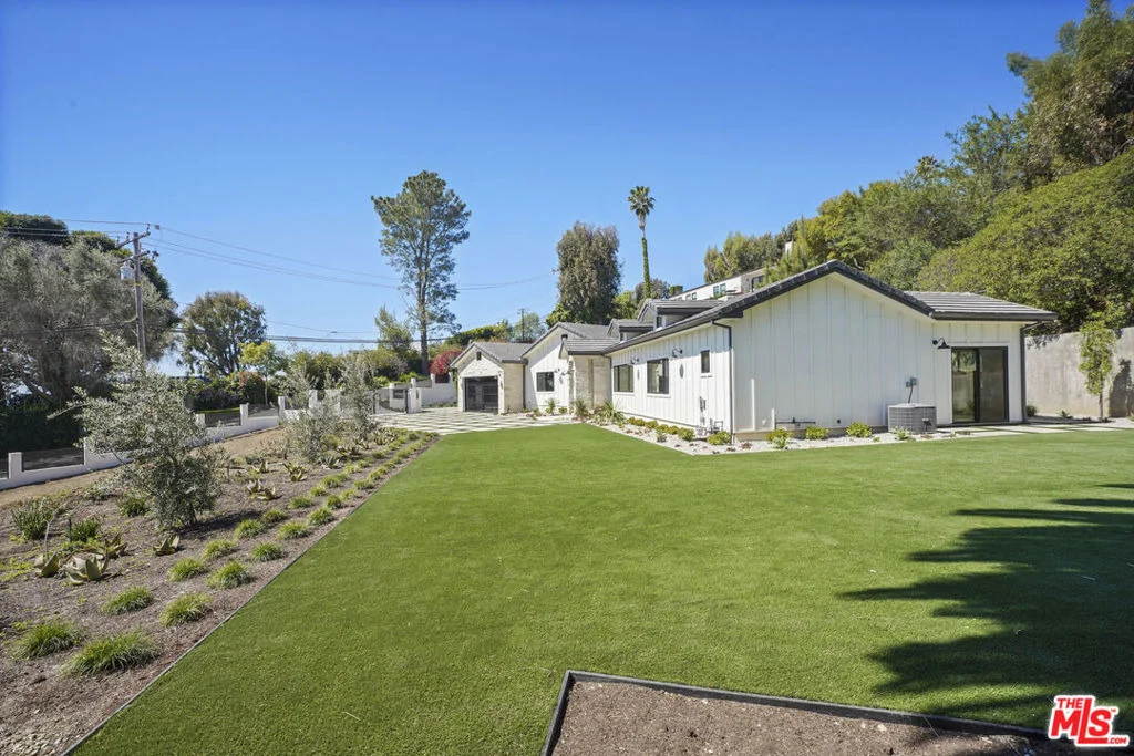 Photo of 23813 Harbor Vista Drive