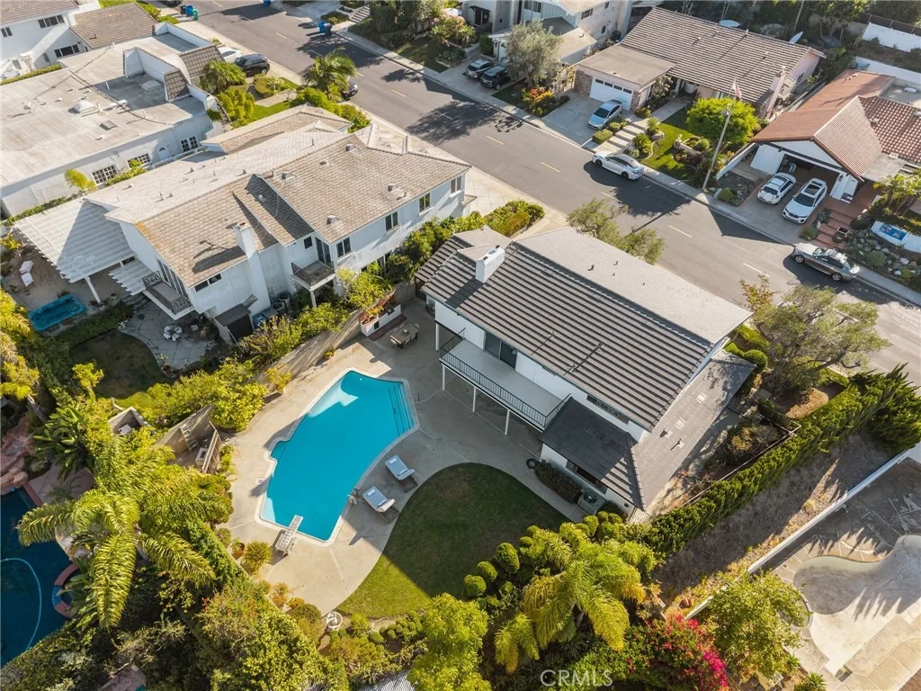 Photo of 890 N Hillside Drive