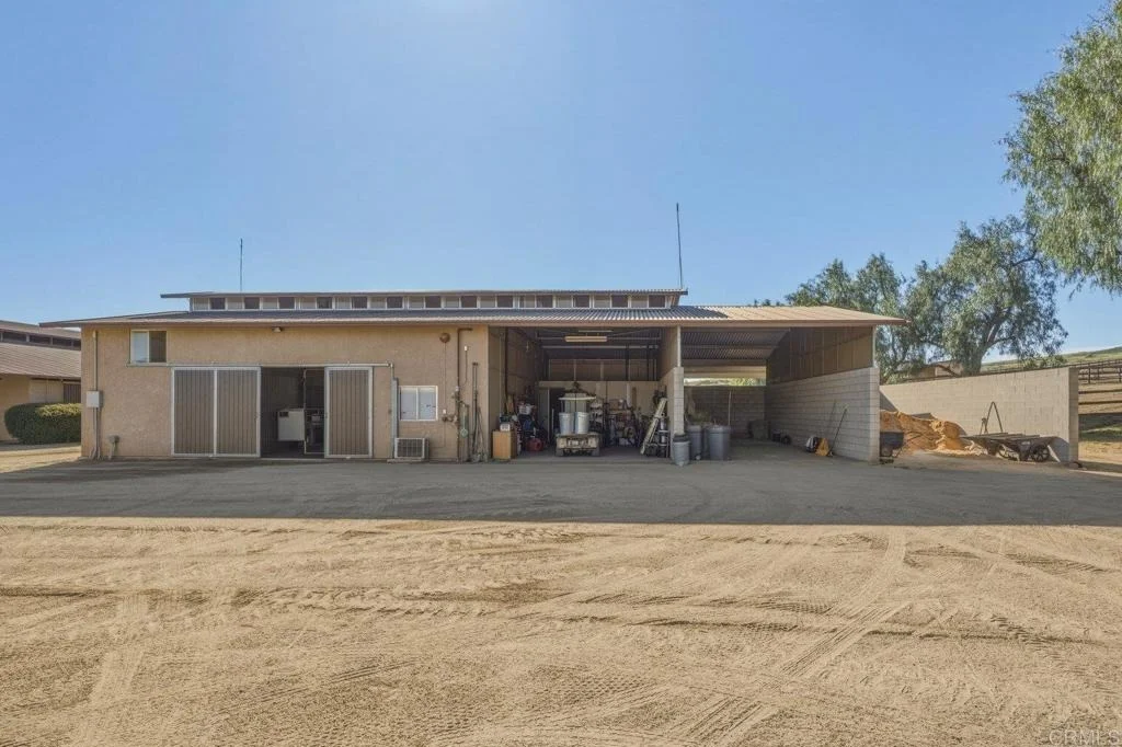 Photo of 20655 Sutherland Dam Road