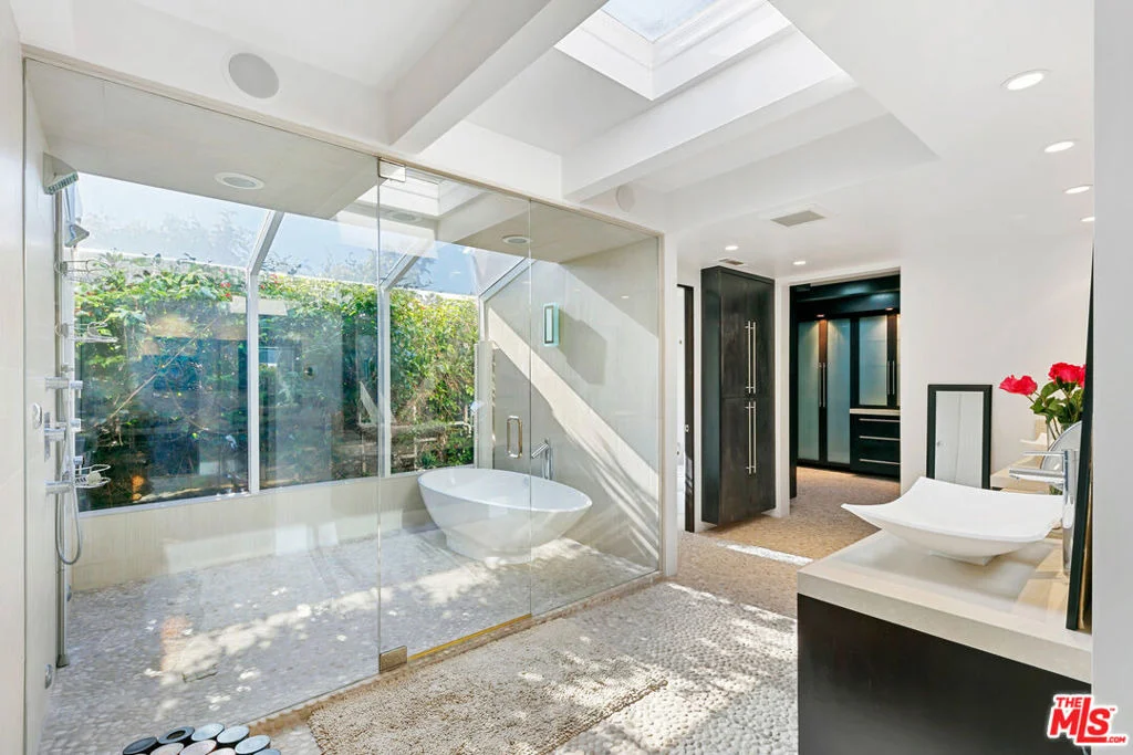 Photo of 31522 Broad Beach Road