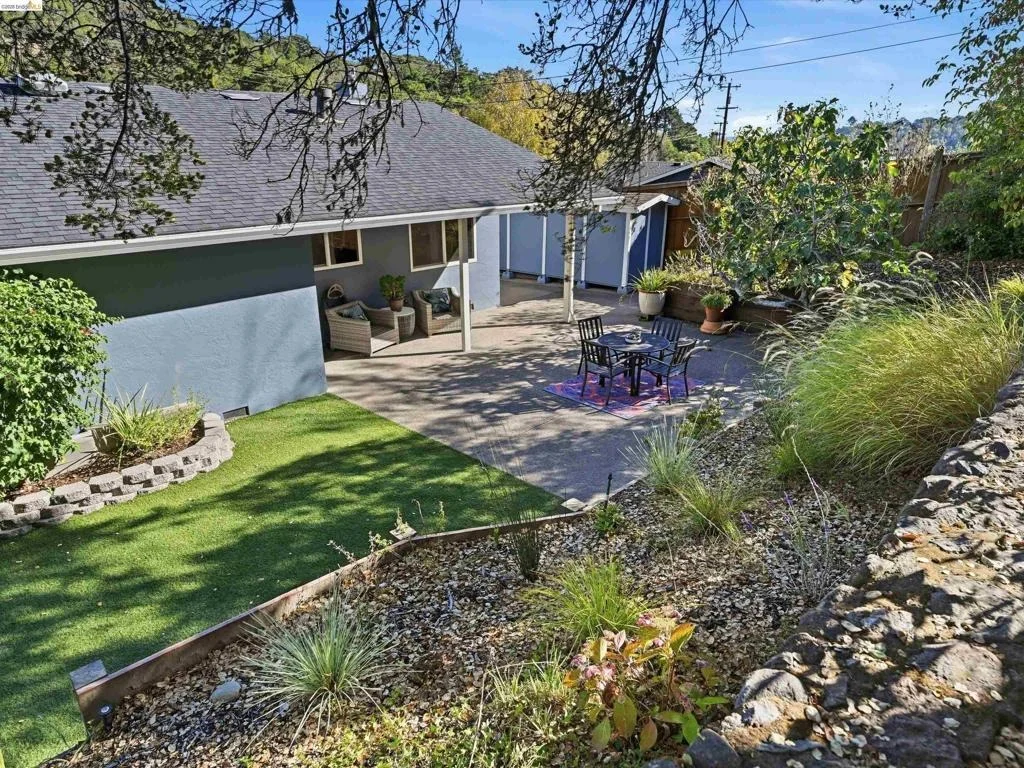 Photo of 255 Knight Dr