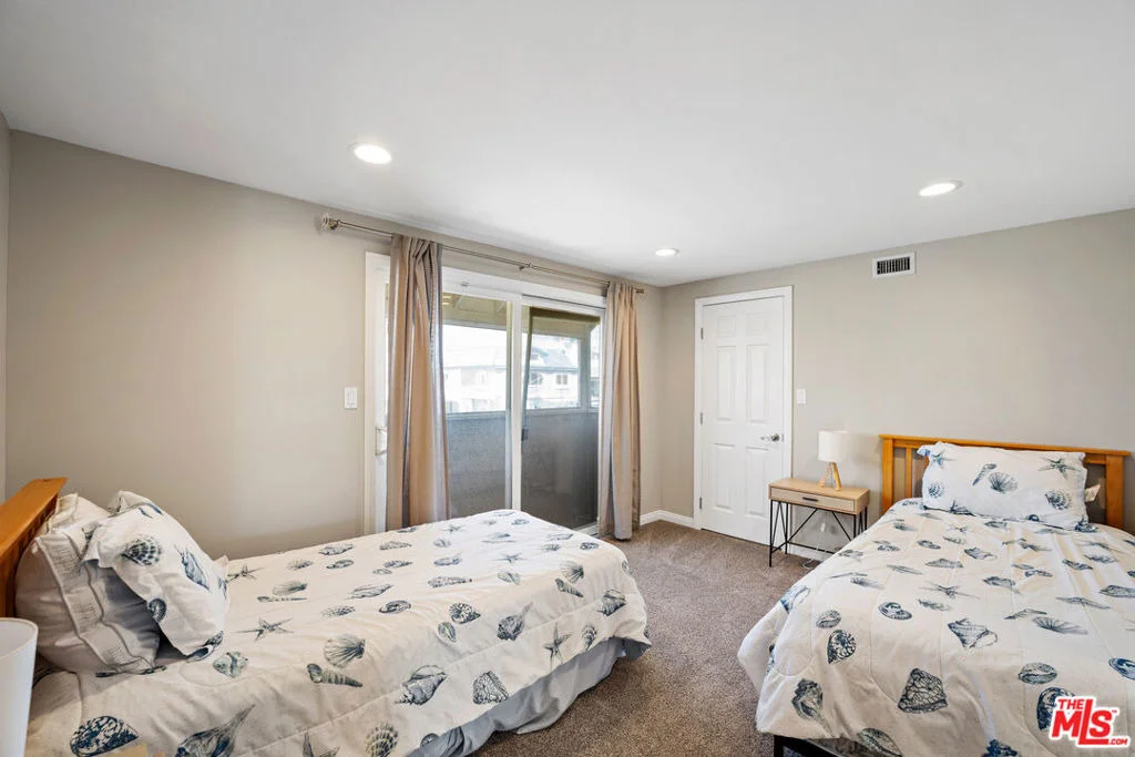 Photo of 305 Ocean Drive