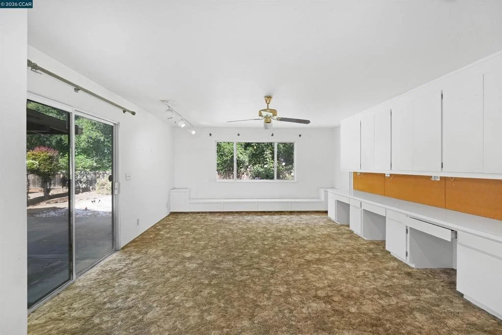 Photo of 121 Violet Rd