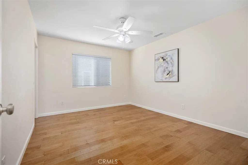 Photo of 50 Linhaven