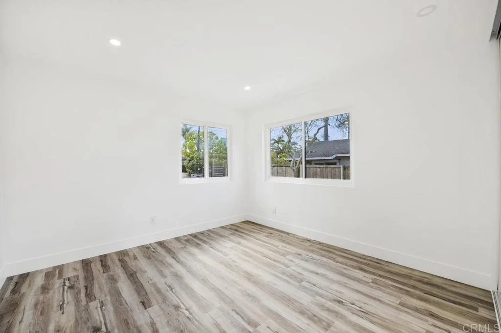 Photo of 2537 Davis Avenue