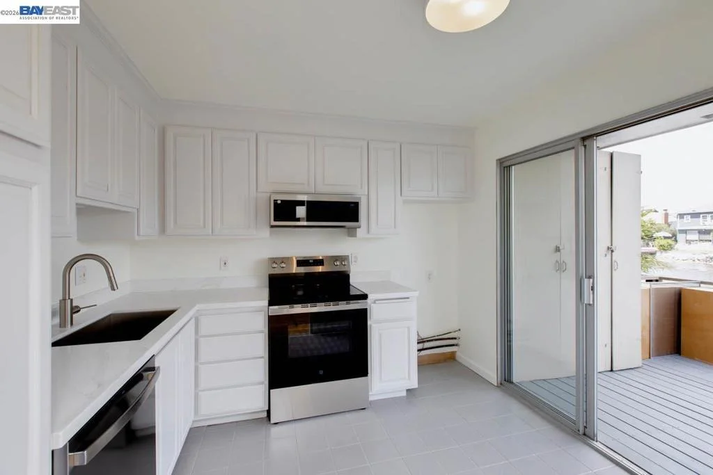 Photo of Unit 116 at 339 Broadway