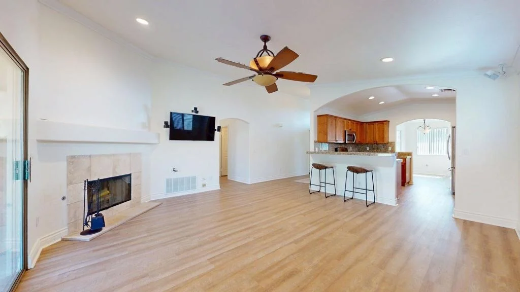 Photo of 41443 Balaclava Drive
