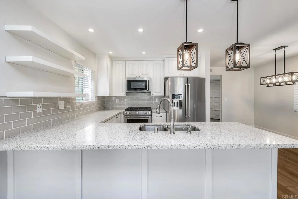 Photo of 369 Alameda Boulevard