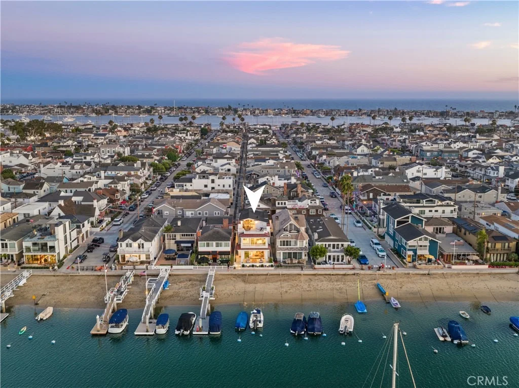 Photo of 1105 N Bay Front