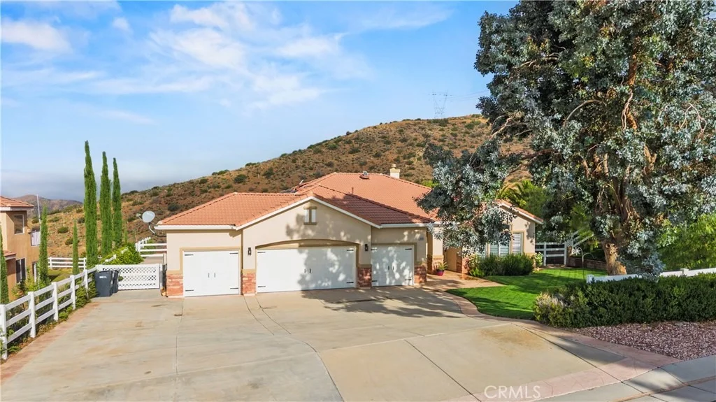Photo of 34665 Desert Road