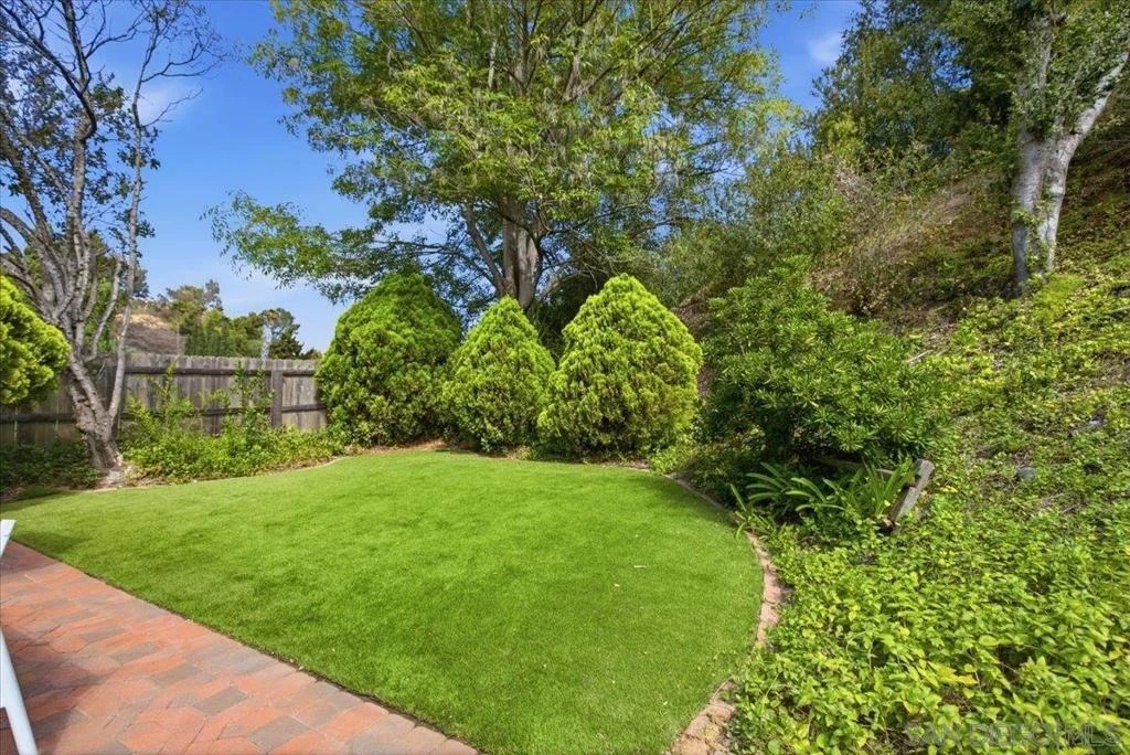 Photo of 6783 Robbins Way