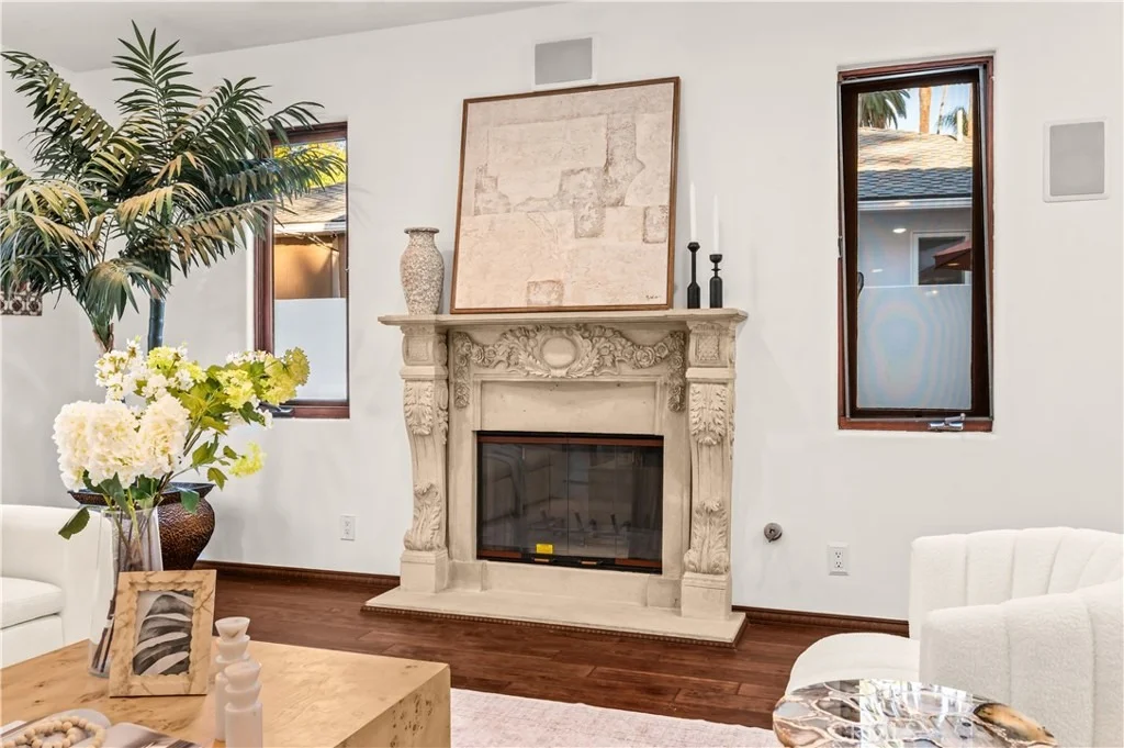 Photo of 2037 Hill Drive