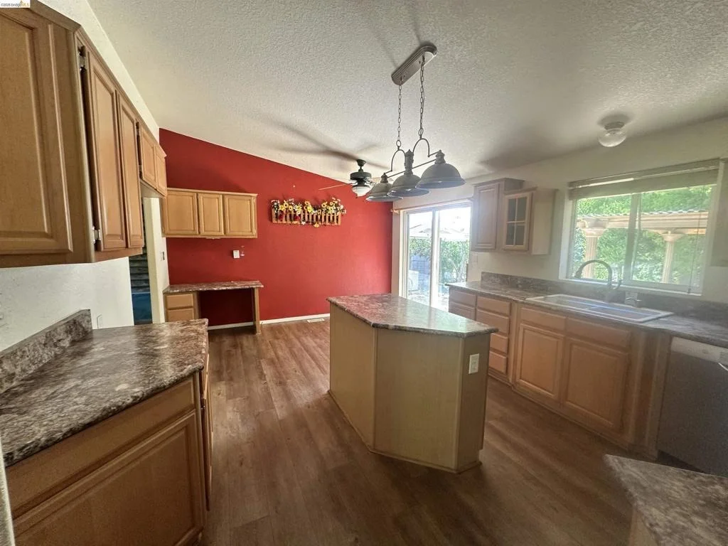 Photo of 20511 Nob Hill Cir