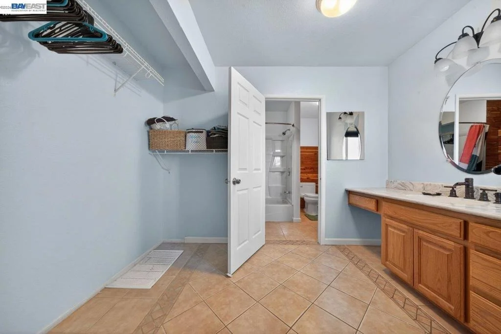 Photo of 229 Lake Ave