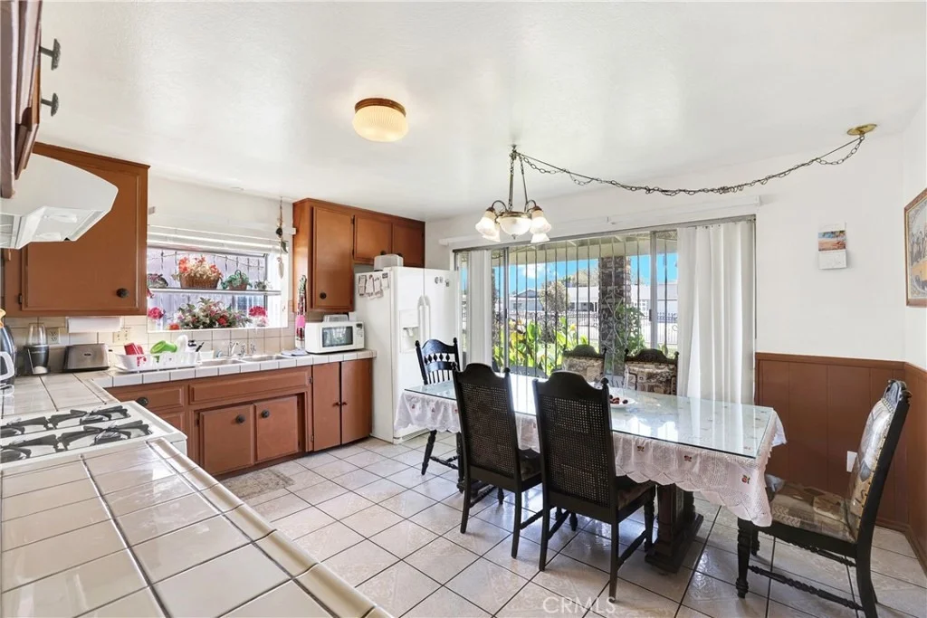 Photo of 3949 BLUFF