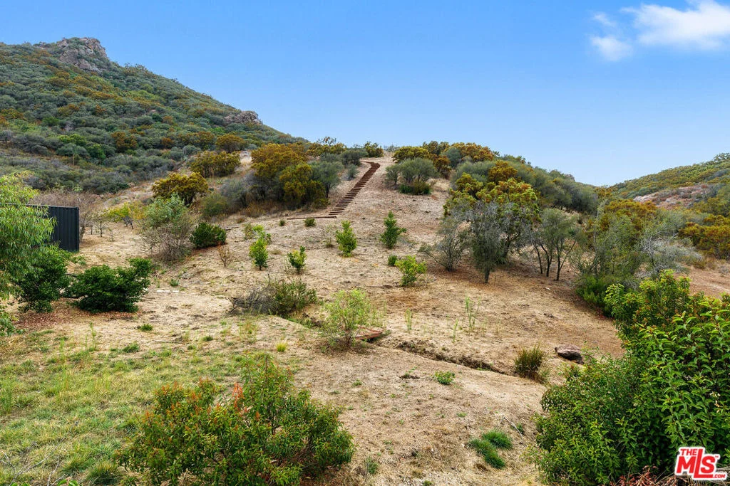 Photo of 14613 Yerba Buena Road