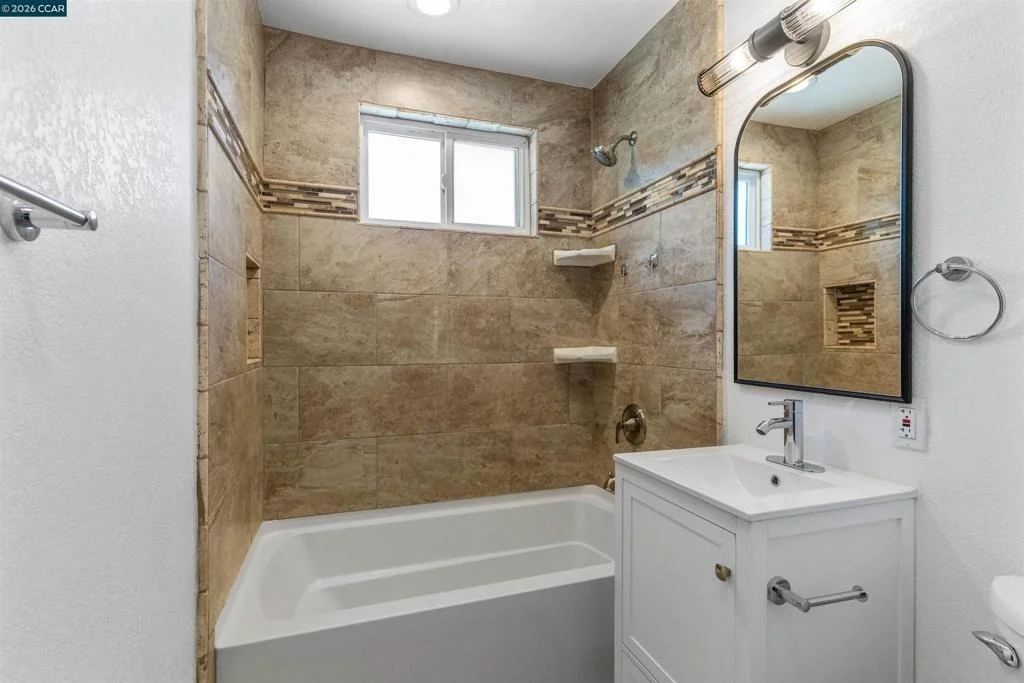 Photo of 2678 Mayfair Ave