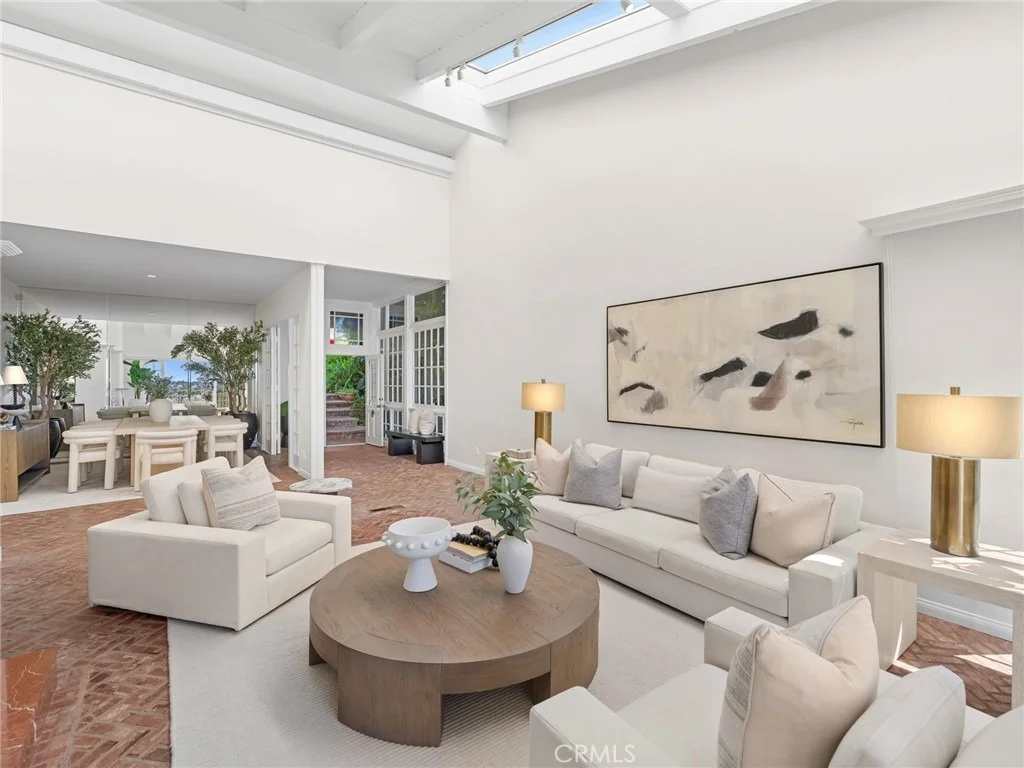 Photo of 2311 Cliff Drive