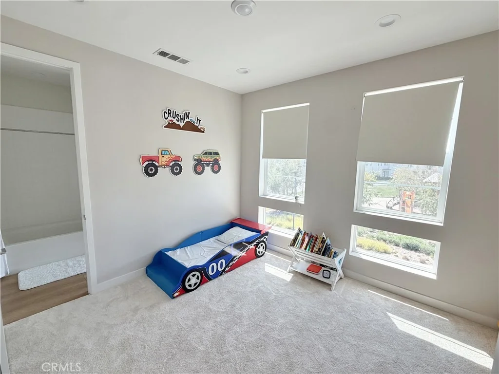 Photo of 331 Newton