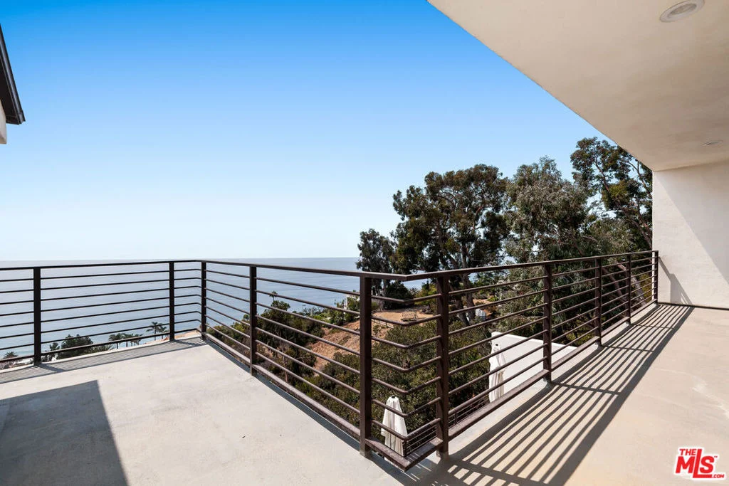 Photo of 3359 Rambla Pacifico