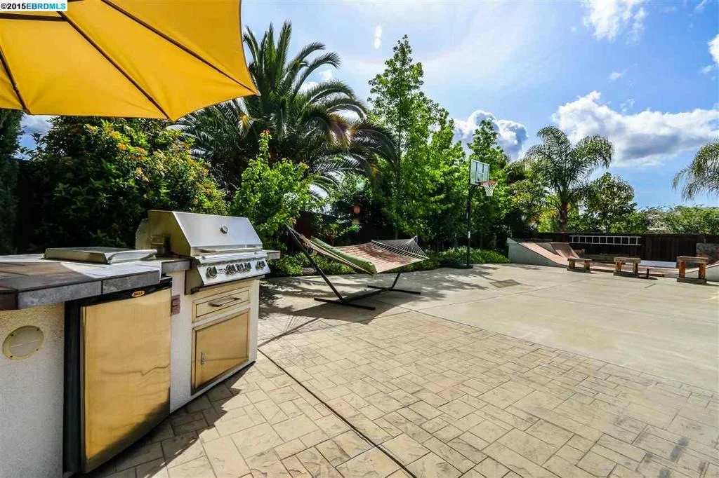 Photo of 1445 PINEGROVE WAY