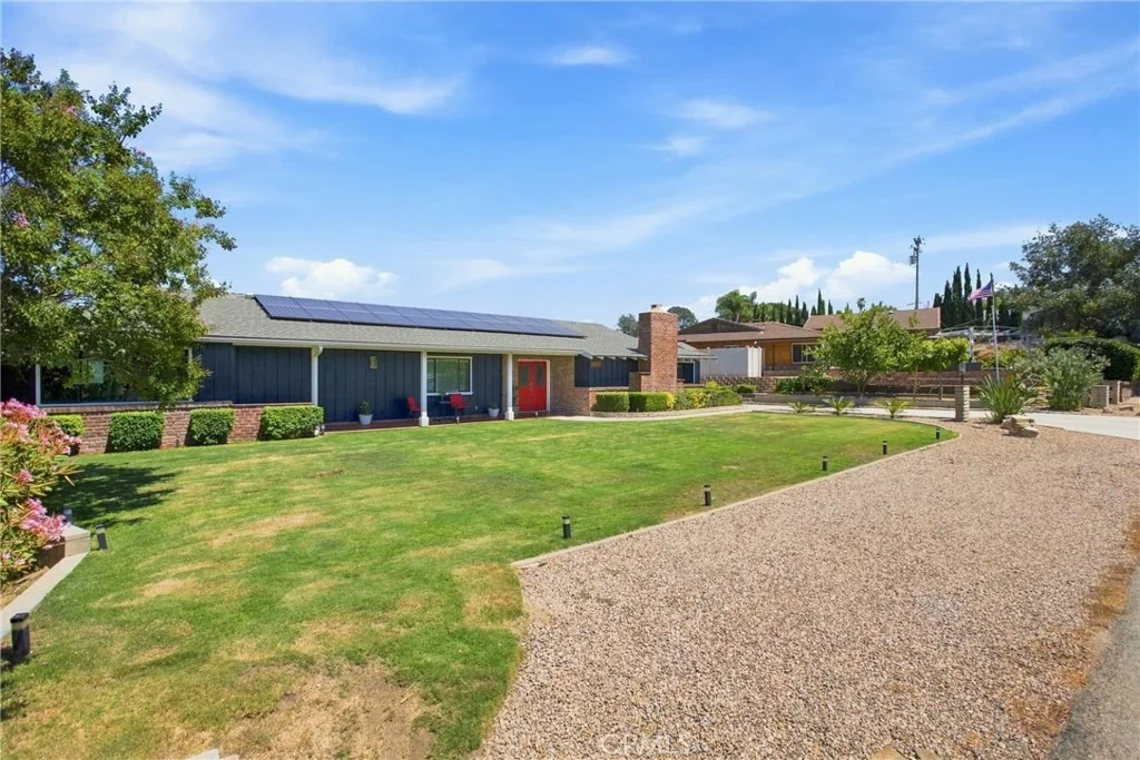 Photo of 1019 Riverview Drive