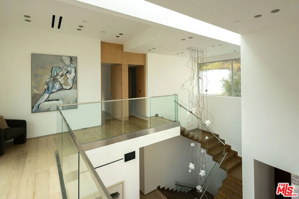 Photo of 1700 Queens Court
