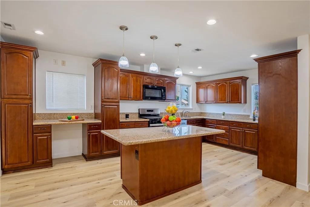 Photo of 12519 Roseton