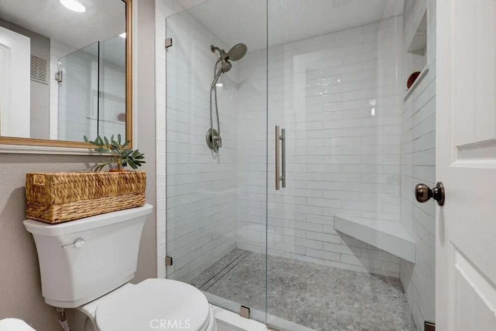 Photo of Unit D at 34 Corniche