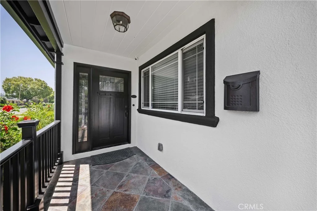 Photo of 3775 Charlemagne Avenue