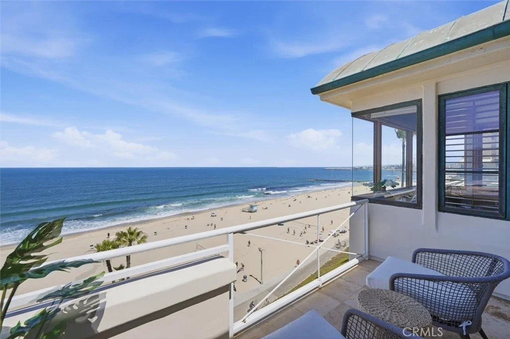 Photo of 807 Esplanade