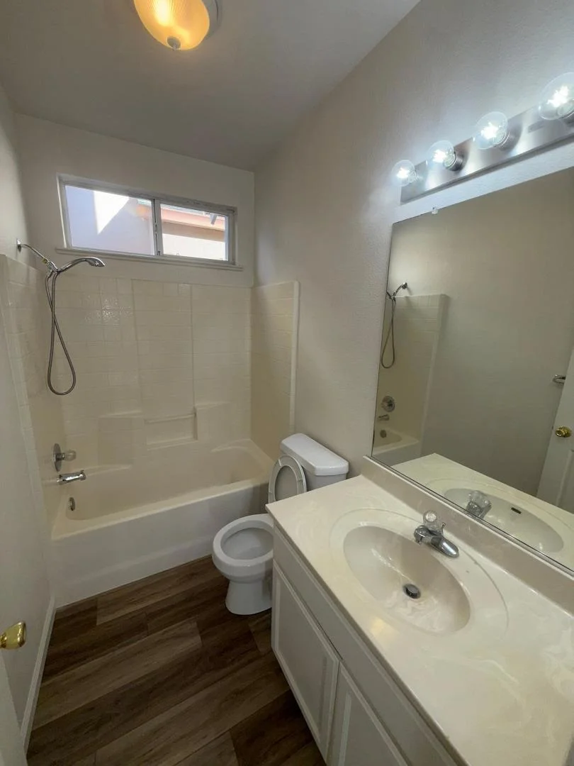 Photo of 1061 Kensington Way