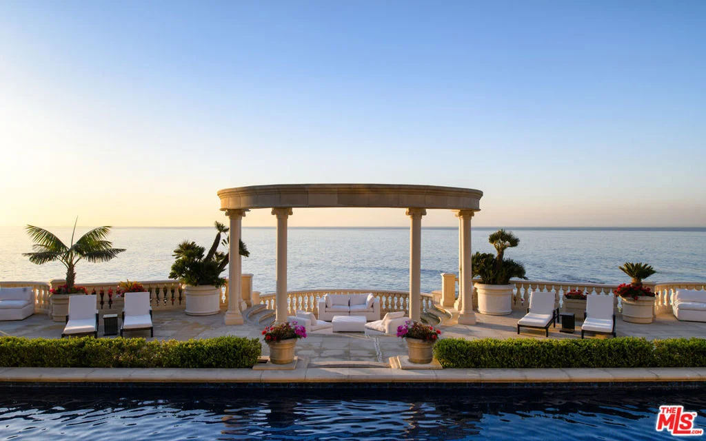 Photo of 28824 Cliffside Drive