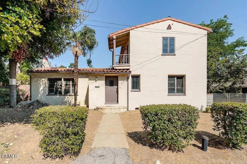 Photo of 888 S Pasadena Avenue
