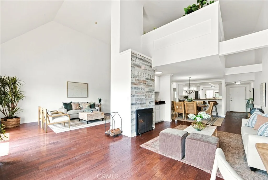 Photo of Unit 32 at 700 Esplanade