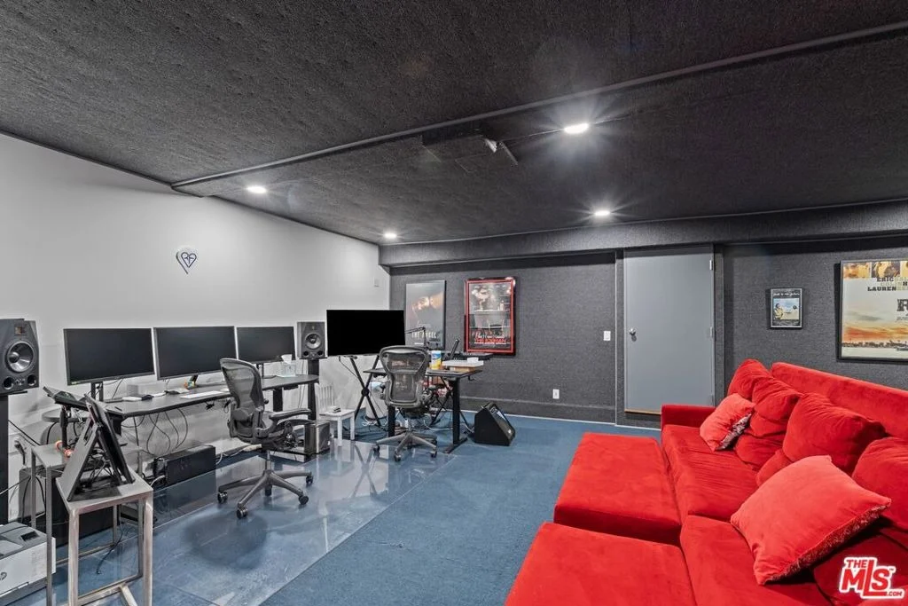 Photo of 7561 Devista Drive