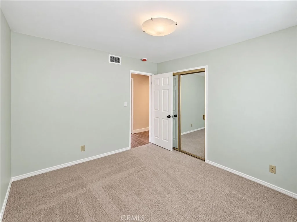 Photo of 1042 Whispering Oaks