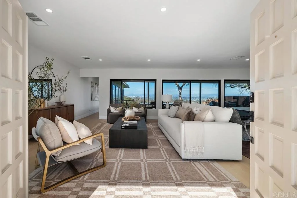 Photo of 5877 Soledad Mountain Road